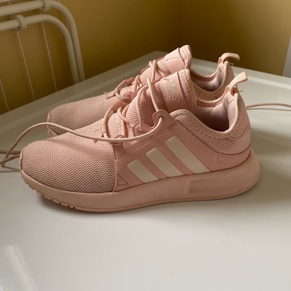 Pink Adidas size youth 4 - Picture 3 of 10